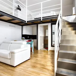  Appartamento Joivy Charismatic 1-bed Flat With Parking