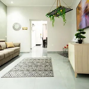 https://apt-casa-bella-maria-napoli.hotels-amalfi.com